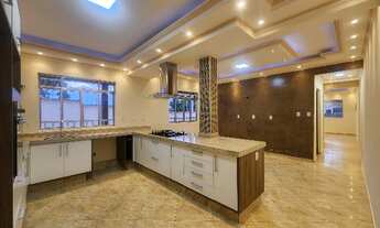 Imagem: Excelente sobrado de esquina em Aparecida