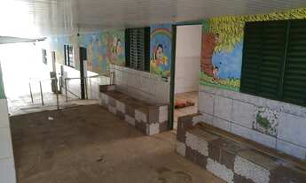 Imagem 4: Antiga escola - Com 4 salas e 1 casa - tem 375 metros quadrados de terreno