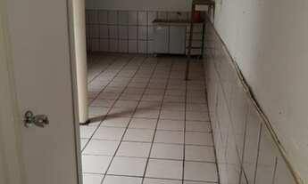 Imagem 6: Antiga escola - Com 4 salas e 1 casa - tem 375 metros quadrados de terreno