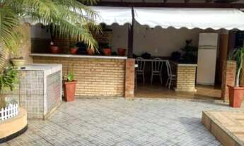 Imagem 7: Casa de condomínio para venda possui 194 metros quadrados com 3 quartos