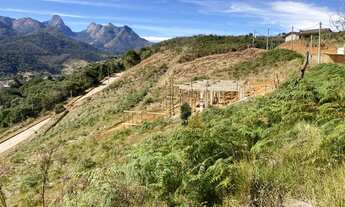 Imagem 5: Belíssimo lote há 10 passos da piscina do condomínio, pronto para construir a casa dos son