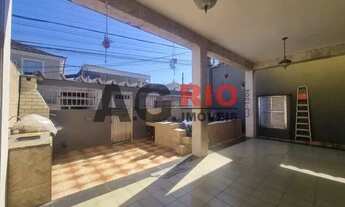 Imagem 2: Casa em Condomínio-LOCAÇÃO-Marechal Hermes-Rio de Janeiro-RJ