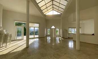 Imagem 7: Casa para venda possui 740 metros quadrados com 5 quartos