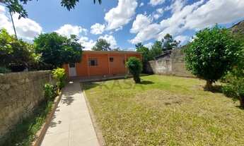 Imagem 2: Aluga ótima casa de fundos com 01 dormitório, sala de estar, cozinha, banheiro social e va