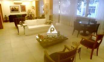 Imagem 4: Aires Saldanha 4 Quartos (Sendo 2 Suítes), Totalmente Reformado, 238m², Vaga