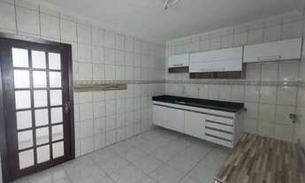 Imagem 6: Casa de condomínio para venda possui 300 metros quadrados com 5 quartos