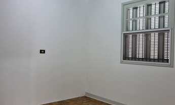 Imagem 4: Casa para aluguel com 120 m² com 3 dormitórios. 2 salas e vagas de garagem