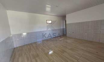 Imagem 6: Aluga ótima casa de fundos com 01 dormitório, sala de estar, cozinha, banheiro social e va