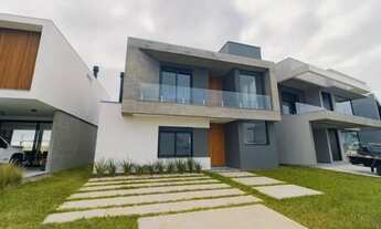 Imagem: Elegance Imóveis Elegante Sobrado localizado