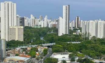 Imagem 6: Compacto em Frente ao Shopping Plaza
