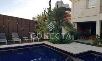 Imagem 3: Casa no 18 do Forte - venda - 600m2, 5 dormitorios sendo 4 suites, 4 vagas, piscina, sala