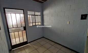 Imagem 5: Casa geminada de 01 quarto com garagem para moto no bairro Milionários