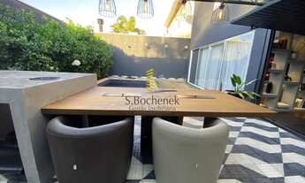 Imagem 5: Casa a venda em Alphaville com área de lazer e espaço gourmet completo