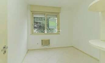 Imagem 4: Apartamento para aluguel possui 40 metros quadrados com 1 quarto em Petrópolis - Porto Ale