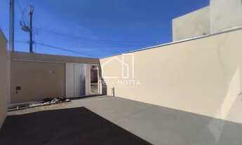 Imagem 3: Casa para Venda em Uberlândia, Shopping Park, 2 dormitórios, 1 suíte, 2 banheiros, 2 vagas