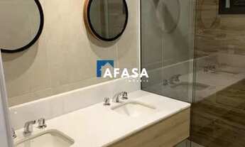 Imagem 3: Copacabana, prédio novo, porteira fechada