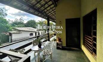 Imagem 4: Casa de condomínio para venda tem 220 metros quadrados com 4 quartos