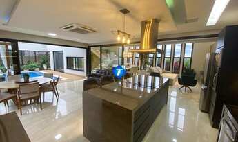 Imagem: Lindo Sobrado no Condomínio Alphaville