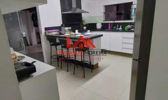 Imagem 3: Casa com 3-4 sendo 3 suítes