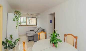 Imagem 2: Imóvel para venda tem 54 metros quadrados com 2 quartos em Santana - Porto Alegre - RS