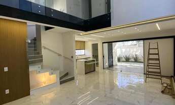 Imagem 4: Aconchegante sobrado disponível para locação em condominio de alto padrão