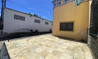 Imagem 6: Vendo Terreno com Galpões e Casas Próximo a UNIFAMETRO