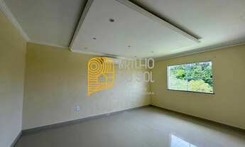 Imagem 4: Casa de Alto Padrão em Condomínio Fechado com 3 Suítes, Piscina e Segurança 24h