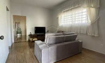 Imagem: Casa de esquina à venda - a 1 quadra do