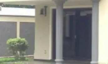 Imagem: Casa de condomínio em Rua dos Colibris