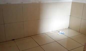 Imagem 6: Vendo ou troco duas casas próximo a ceasa todas com garagem própria . *zap