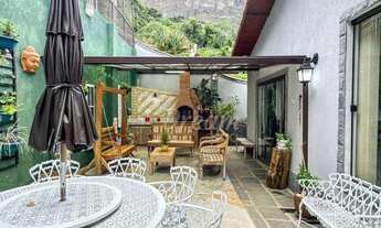 Imagem 2: Casa com 4 dormitórios à venda, 210 m² por R$ 1.290.000 - Iucas - Teresópolis/RJ