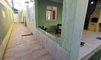 Imagem 2: Excelente casa super aconchegante. Condomínio organizado e familiar. 5/4 duas suítes