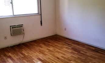 Imagem 3: Apartamento para venda tem 90 m2 com 2 quartos (1 suite) com vaga em Leme - Rio de Janeiro