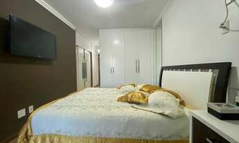 Imagem 5: 4 quartos com 2 suítes, sol da manhã e lazer de clube na Praia do Canto