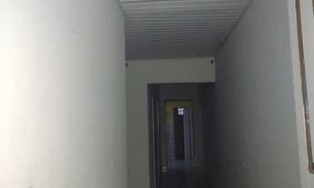 Imagem 3: Casa linda com uma kitnet no fundos toda forrada no PVC