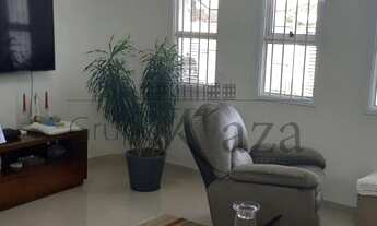 Imagem: Casa Térrea - Jacareí - Centro - 175m²