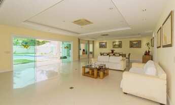 Imagem 7: Casa Duplex, com 807 m2 sendo 5 suítes, sótão, armários, salão amplos, piscina e terreno 1