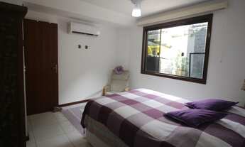 Imagem 5: Casa de condomínio para venda tem 170 metros quadrados com 5 quartos