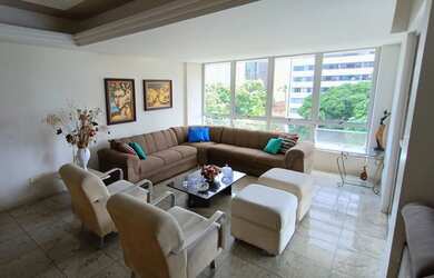 Imagem 3: Apartamento com 180 metros, 3 quartos e excelente varanda nas Graças