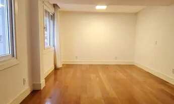 Imagem 5: Apartamento para venda tem 135 metros quadrados com 3 quartos em Centro - Florianópolis