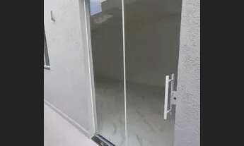 Imagem: Alugo linda sobreposta