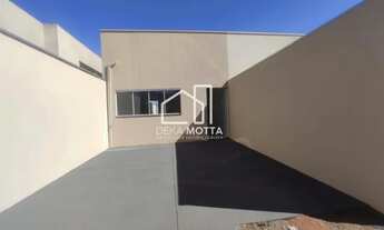 Imagem 2: Casa para Venda em Uberlândia, Shopping Park, 2 dormitórios, 1 suíte, 2 banheiros, 2 vagas