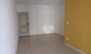 Imagem 4: Apartamento á venda com sacada 2 quartos, 2 banheiros garagem. R$435.000,00- Grajaú - Rio