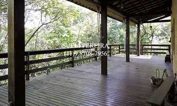 Imagem 2: Casa de condomínio para venda tem 373 metros quadrados com 3 quartos