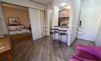 Imagem: Flat em Moema, andar alto, próximo a estações