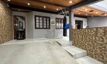 Imagem 2: Casa à venda no centro de Piraquara