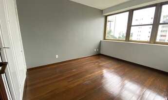 Imagem 4: 4 Quartos - 343 m² - Varanda - Nascente - Quarto de Serviço - 3 Vagas de Garagem