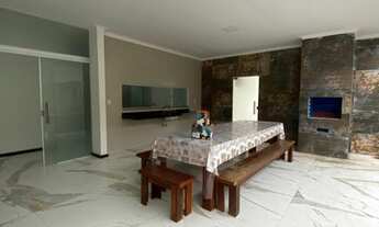 Imagem 5: Aluga-se Casa de esquina com 4 suites, piscina, churrasqueira no Residencial Castanheira