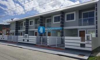 Imagem: Sobrado com 02 Dormitórios no bairro Forquilhas