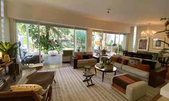 Imagem 7: Unica projeto modernista! terreá com uma área de jardim e gourmet de tirar o folego